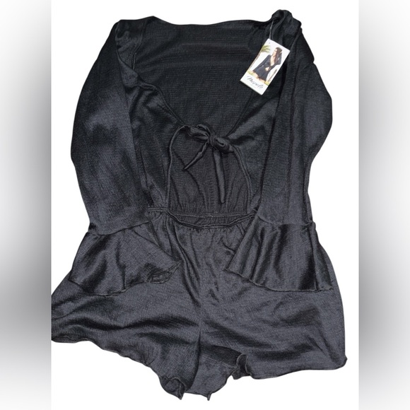 Chic Black Women's Romper - Picture 1 of 7